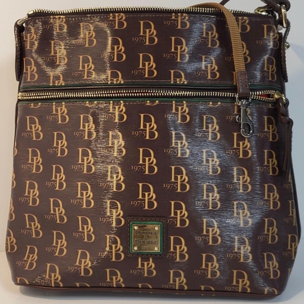 Dooney & Bourke New 1075 Brown and green coated canvas shoulder Bag - Picture 2 of 15